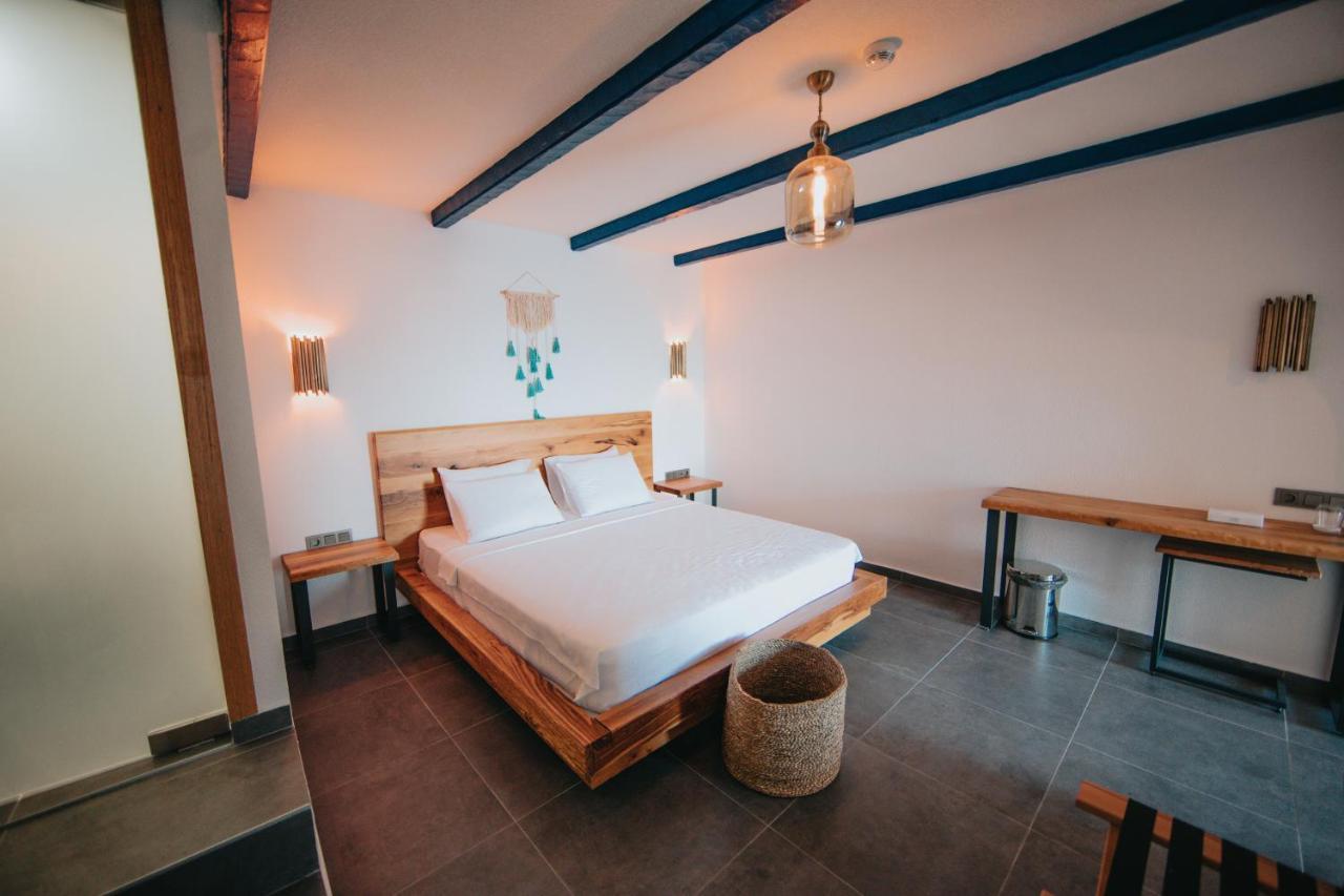 Bueyuekada Loc'Ada Hotell Adalar Exteriör bild