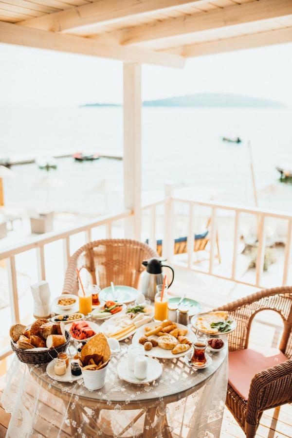 Bueyuekada Loc'Ada Hotell Adalar Exteriör bild